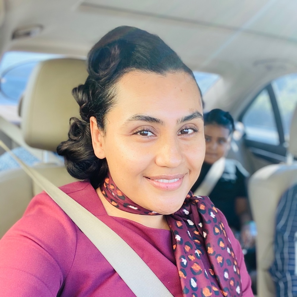 Meet your Posher, Yesenia